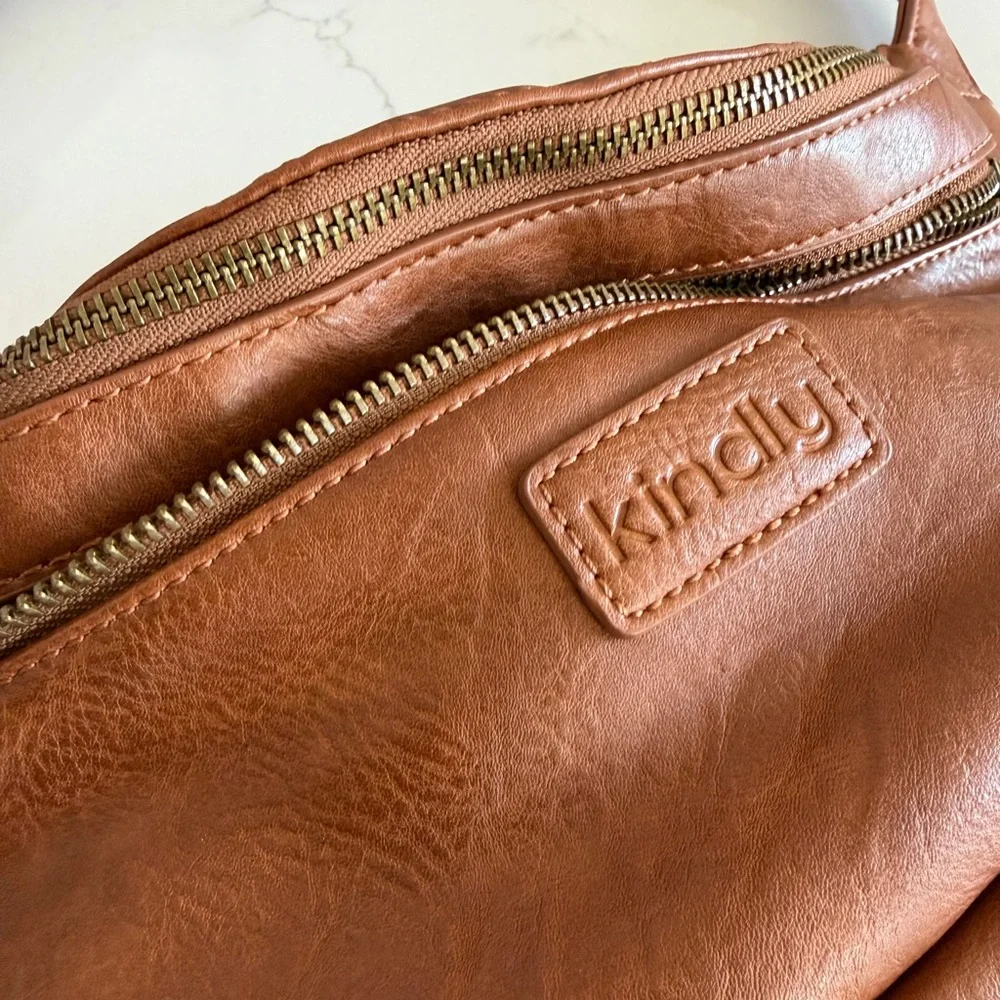Kindly Brown Leather Camera Sling bag- Compact Hands-Free Carry